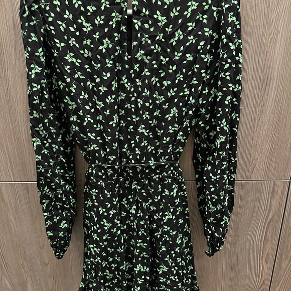 Ever New Mini Dress by Melbourne - Picture 2 of 4